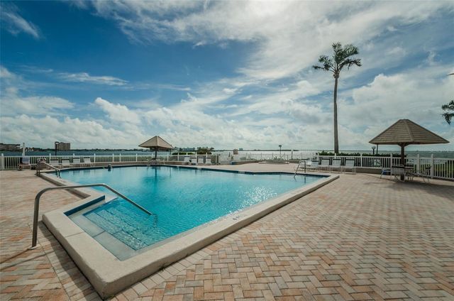 6269 PALMA DEL MAR BOULEVARD S 112, St Petersburg, FL 33715