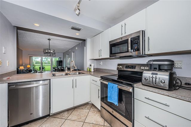 6269 PALMA DEL MAR BOULEVARD S 112, St Petersburg, FL 33715
