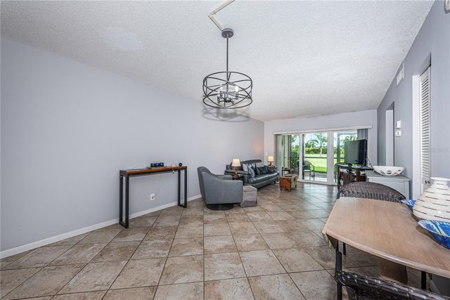 6269 PALMA DEL MAR BOULEVARD S 112, St Petersburg, FL 33715