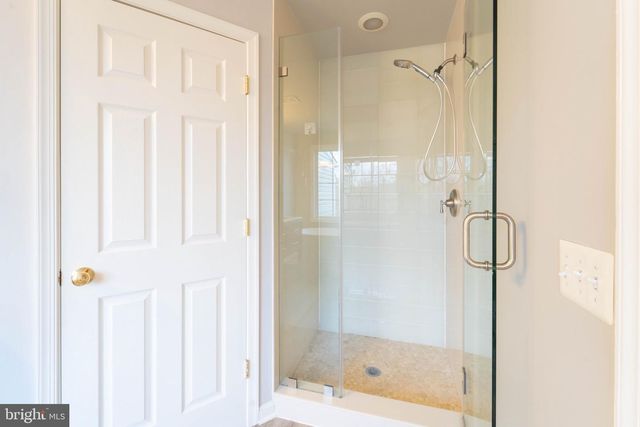 5237 JULE STAR DR, Centreville, VA 20120