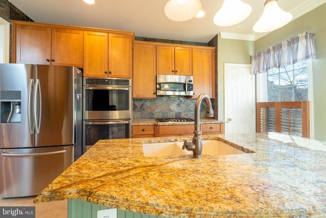 5237 JULE STAR DR, Centreville, VA 20120