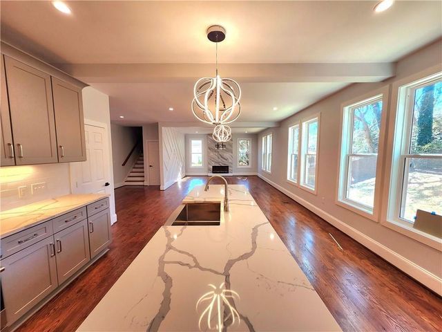 1112 Shepherds Lane, Atlanta, GA 30324