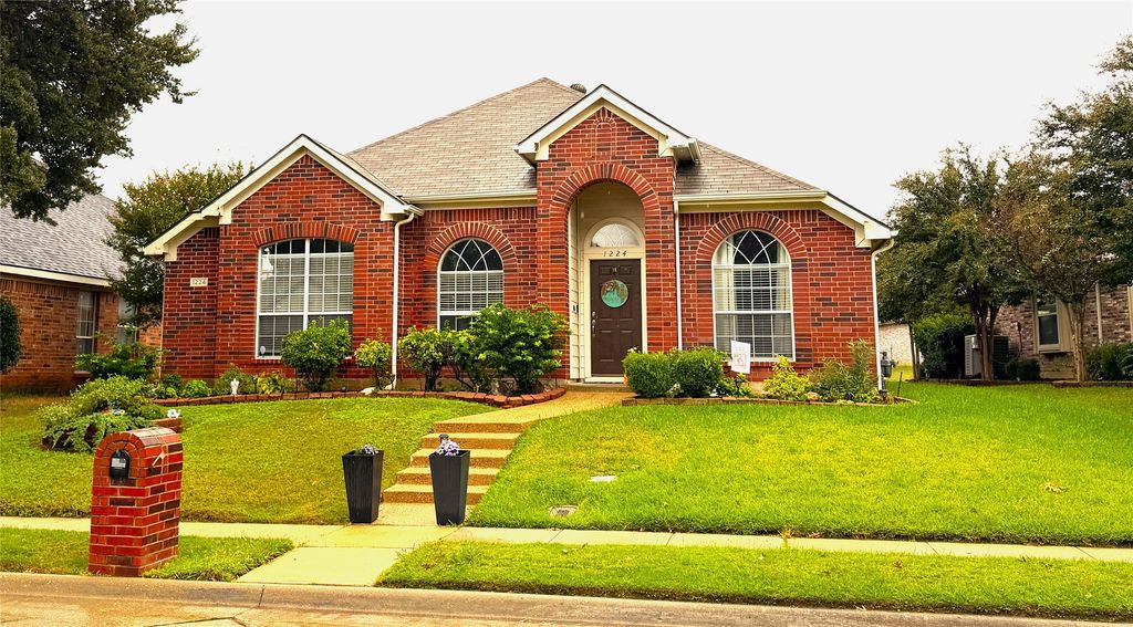 1224 Tanner Drive, Lewisville, TX 75077