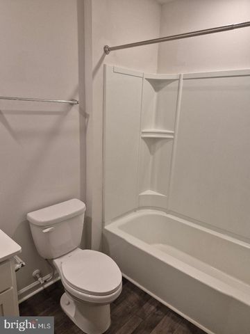 325 MAZZEO DR, Glassboro, NJ 08028