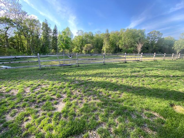 325 MAZZEO DR, Glassboro, NJ 08028