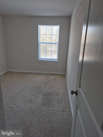 325 MAZZEO DR, Glassboro, NJ 08028