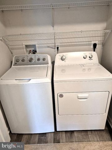 325 MAZZEO DR, Glassboro, NJ 08028