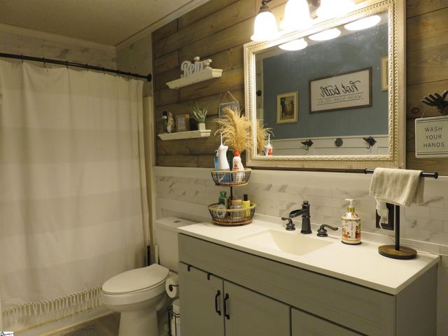 224 Riverrun Drive, Spartanburg, SC 29303