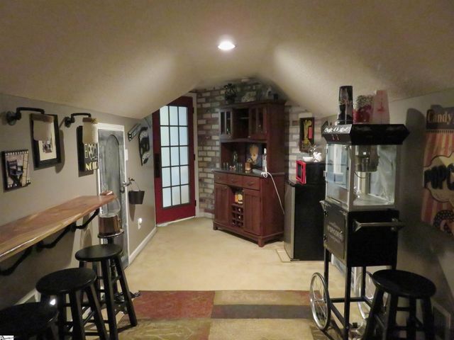 224 Riverrun Drive, Spartanburg, SC 29303