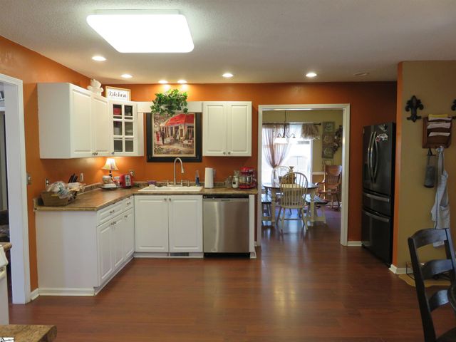 224 Riverrun Drive, Spartanburg, SC 29303