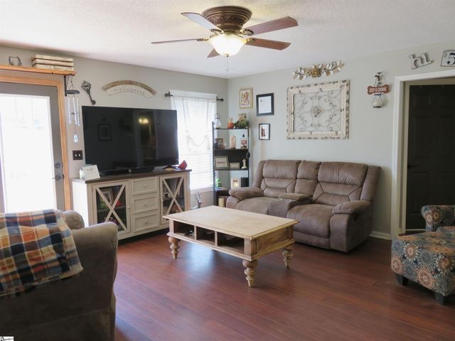 224 Riverrun Drive, Spartanburg, SC 29303