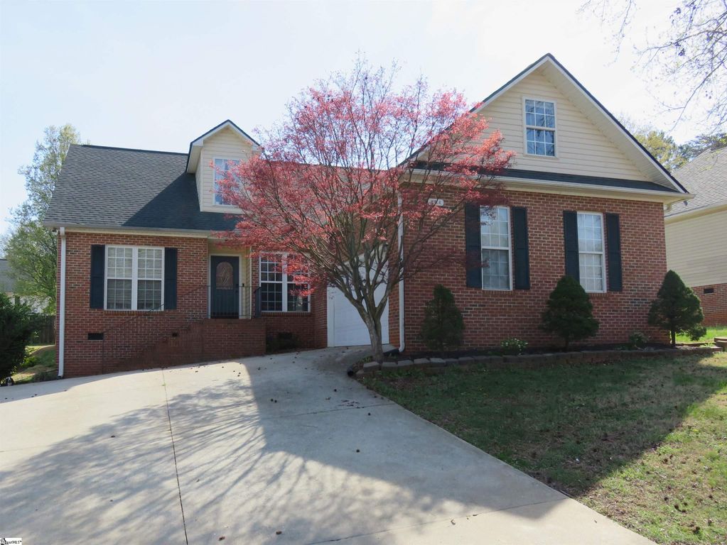 224 Riverrun Drive, Spartanburg, SC 29303