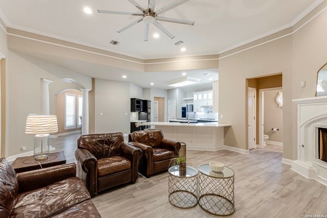 18930 Calle Cierra, San Antonio, TX 78258