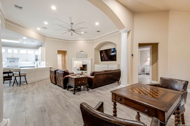 18930 Calle Cierra, San Antonio, TX 78258