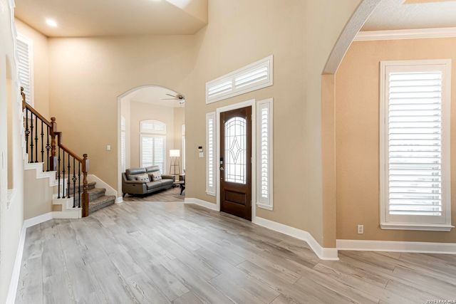 18930 Calle Cierra, San Antonio, TX 78258