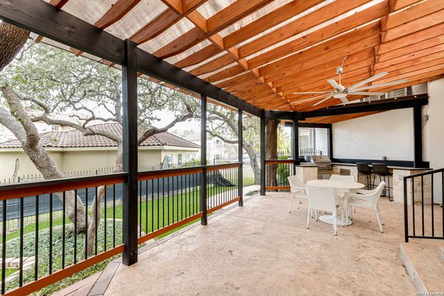 18930 Calle Cierra, San Antonio, TX 78258