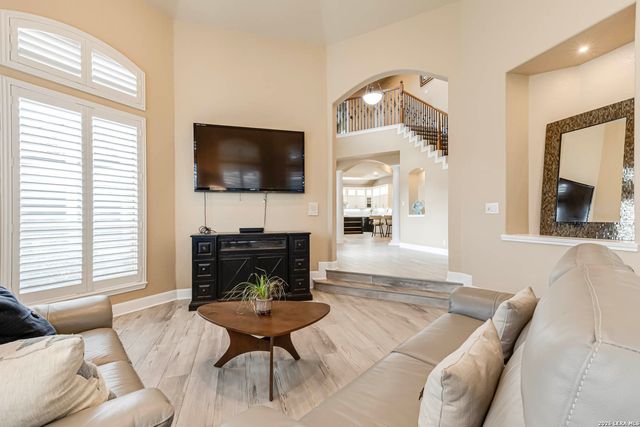 18930 Calle Cierra, San Antonio, TX 78258