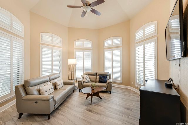 18930 Calle Cierra, San Antonio, TX 78258