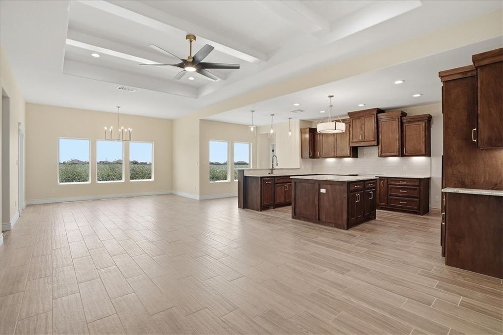 1525 Daenerys, Corpus Christi, TX 78415 — photo 5