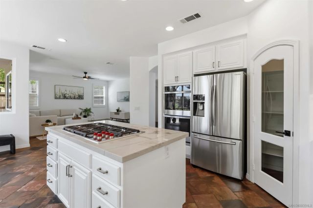 3255 Rancho Companero, Carlsbad, CA 92009