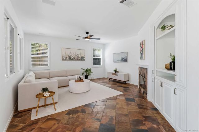 3255 Rancho Companero, Carlsbad, CA 92009