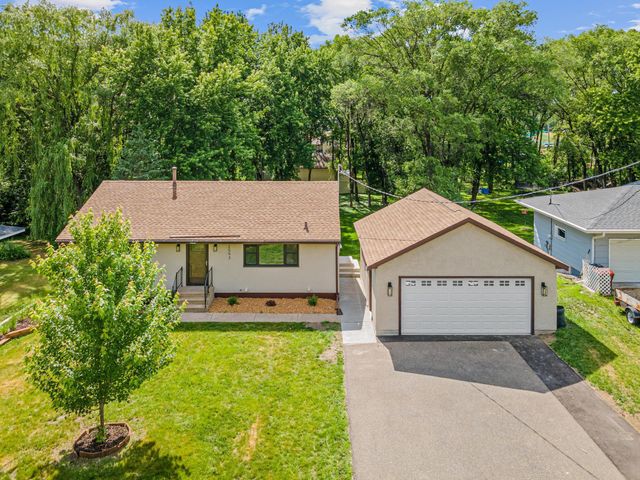 2593 Germain Street N, Maplewood, MN 55109