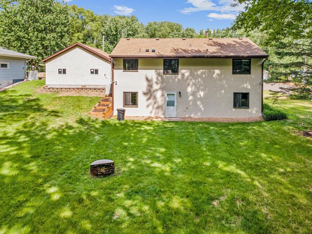 2593 Germain Street N, Maplewood, MN 55109