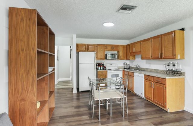 1401 Pelham Road, Wellington, FL 33414