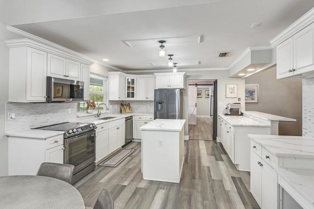 1401 Pelham Road, Wellington, FL 33414