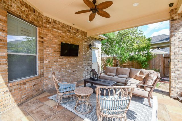 7106 Habersham Avenue, Sugar Land, TX 77479