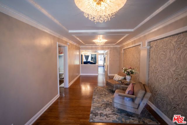 6449 Radford Avenue, North Hollywood, CA 91606