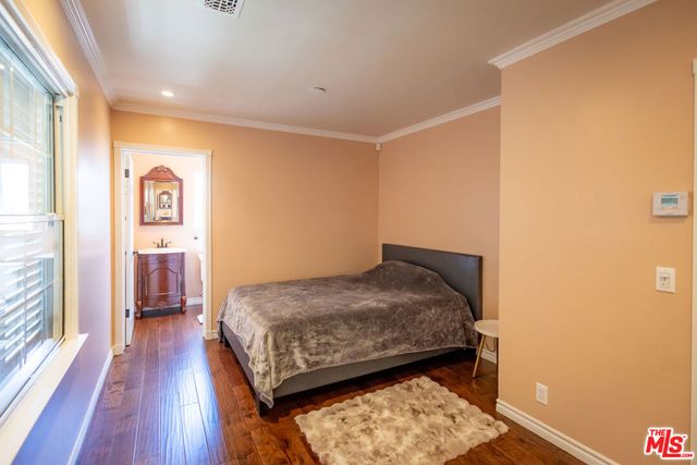 6449 Radford Avenue, North Hollywood, CA 91606