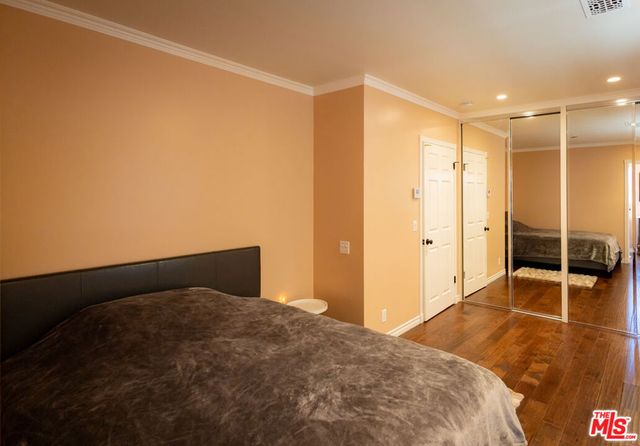 6449 Radford Avenue, North Hollywood, CA 91606