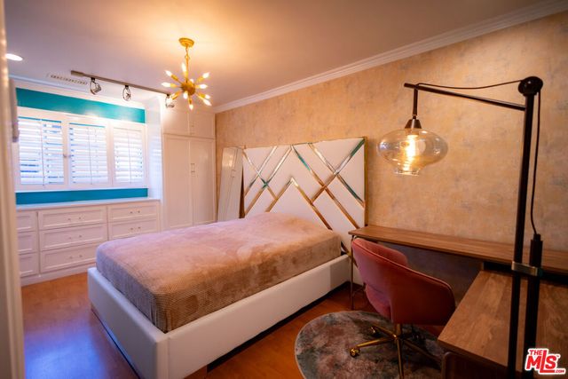 6449 Radford Avenue, North Hollywood, CA 91606