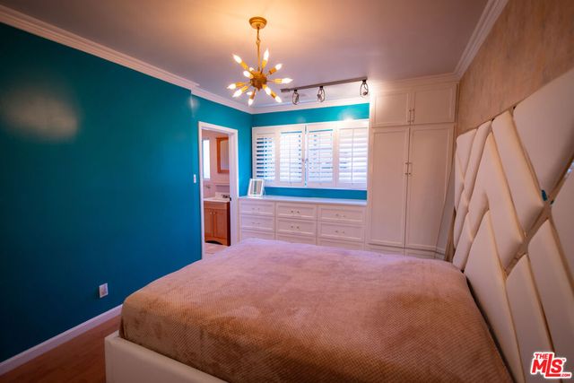 6449 Radford Avenue, North Hollywood, CA 91606