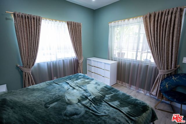 6449 Radford Avenue, North Hollywood, CA 91606