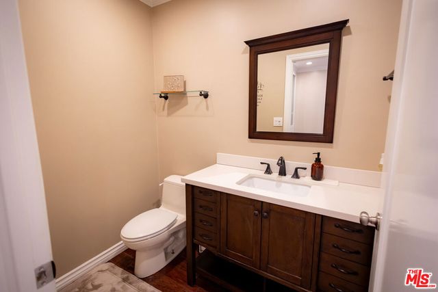 6449 Radford Avenue, North Hollywood, CA 91606