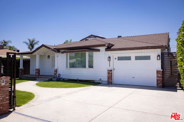 6449 Radford Avenue, North Hollywood, CA 91606