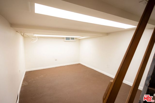 6449 Radford Avenue, North Hollywood, CA 91606