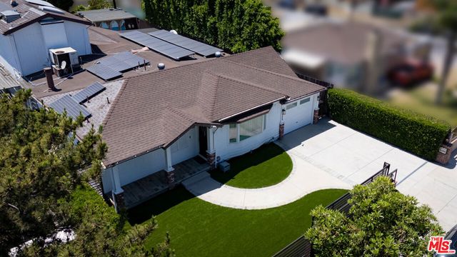 6449 Radford Avenue, North Hollywood, CA 91606