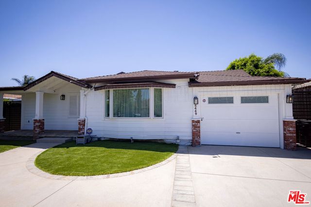 6449 Radford Avenue, North Hollywood, CA 91606