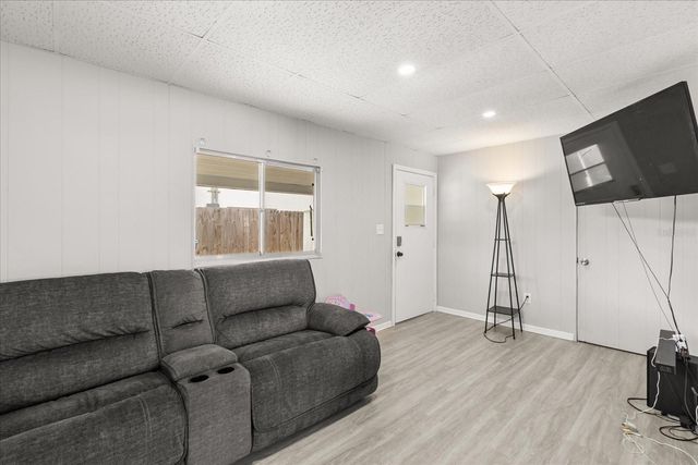 609 E HIGHLAND STREET, Altamonte Springs, FL 32701