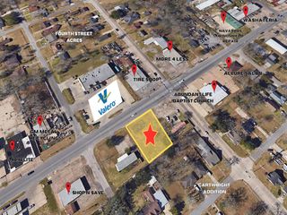2555 S 4th Street, Beaumont, TX 77701