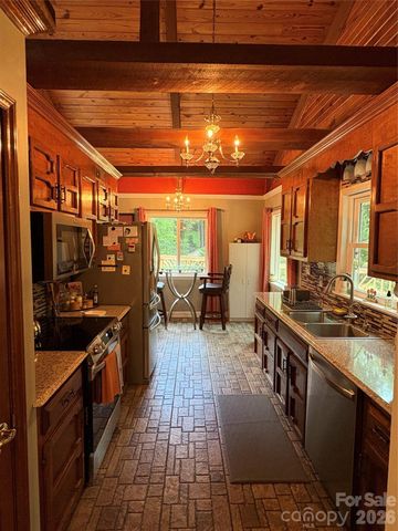 214 Fallingwood Circle, Gastonia, NC 28056