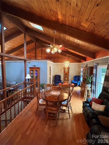 214 Fallingwood Circle, Gastonia, NC 28056