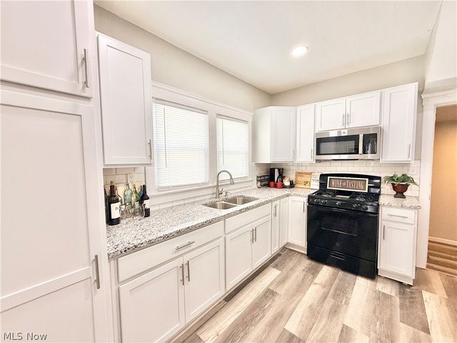3393 98th Street, Cleveland, OH 44102