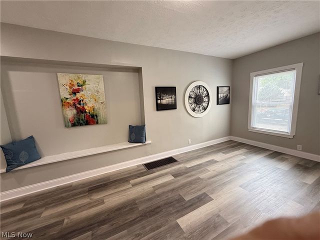 3393 98th Street, Cleveland, OH 44102