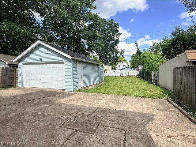 3393 98th Street, Cleveland, OH 44102