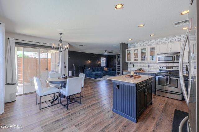 731 E REFLECTION Place, Chandler, AZ 85286