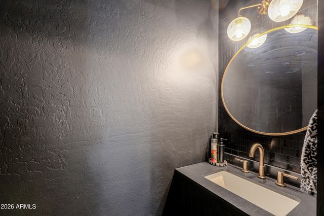 731 E REFLECTION Place, Chandler, AZ 85286